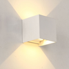 Lampada da parete da giardino impermeabile da 12W LED Wandlamp Brace da giardino ad angolo regolabile per decorare l'illuminazione esterna