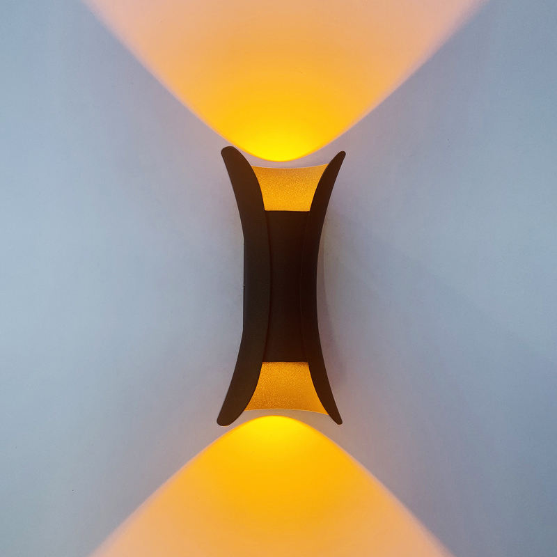 Lampada da parete moderna decorativa di alta qualità per interni Lampada a led per esterni per illuminazione della stanza e decorazione dell'hotel Illuminazione notturna Applique per esterni