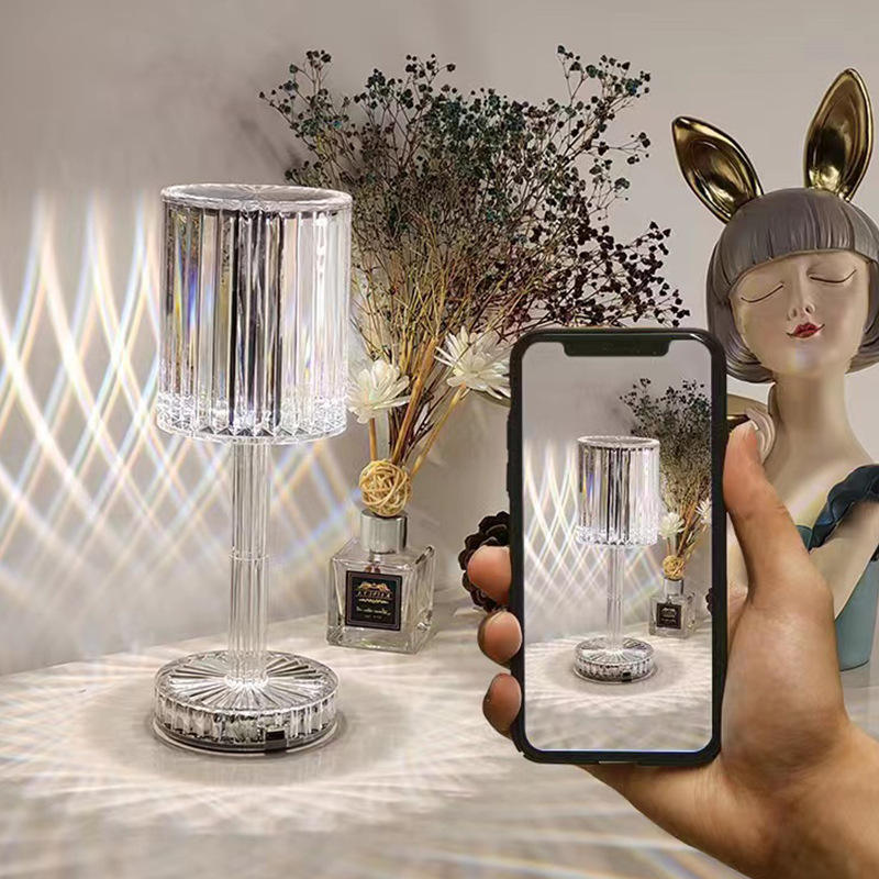 Luci notturne fantasia Lampada da notte a LED Lampada da tavolo in cristallo di design italiano Moda moderna Ricarica USB Regalo romantico Lampada da tavolo a LED con luce notturna