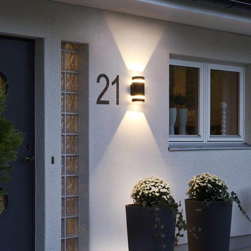 Applique da parete a LED per esterni Lampade da parete per interni moderne in stile nordico impermeabile Soggiorno Portico Lampada da giardino 9W 18W 110V 220V 230V