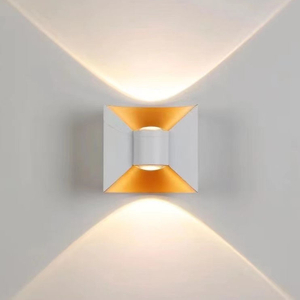 Lampada da parete ad arco da 6W 12W Lampada da parete a LED impermeabile Lampada da giardino per uso domestico Luci decorative Prezzo di fabbrica Alloggiamento in bianco e nero