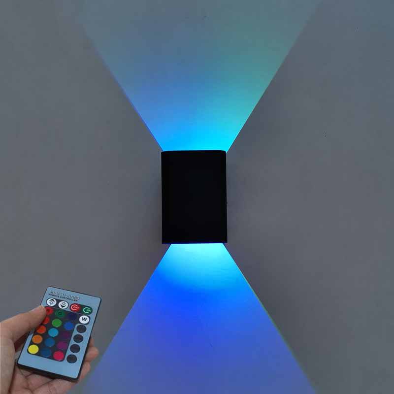 Lampada da parete moderna a LED su e giù RGB con lampade da comodino camera da letto controller Decorazione Wandlamp AC85-265V Illuminazione progetto industriale