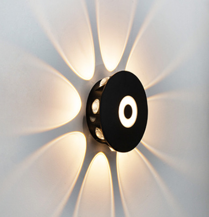 Lampada da parete impermeabile per esterni moderna semplice e creativa Lampade da cortile a LED Lampada da cancello Lampada da parete per balcone da giardino Nordic Lampa