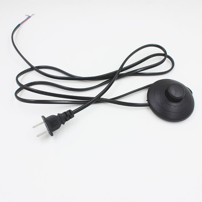 Cavo di linea 1,8 m On Off Cavo di alimentazione per lampada a LED con interruttore a pulsante 317 Spina UE / USA Commutazione luce Prolunga cavo bianco o nero