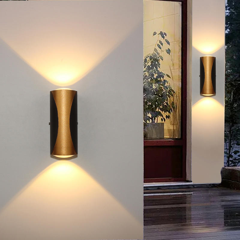 Lampada da parete a LED IP65 Lampada da parete da giardino moderna in alluminio per montaggio su superficie per esterni Applique da giardino a 360 gradi