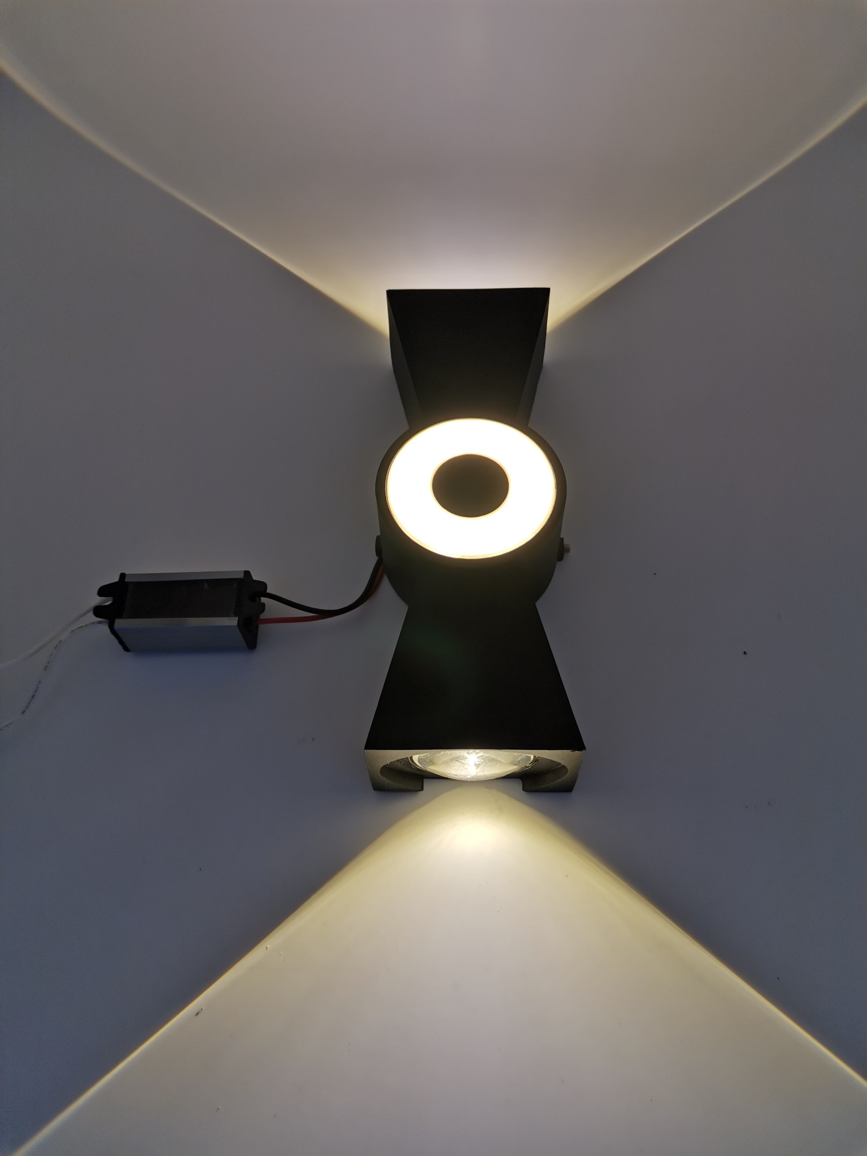 Lampada da parete a forma di nodo cinese impermeabile da esterno 6W COB chip up and down applique in alluminio ip65 applique da parete quadrata portico giardino