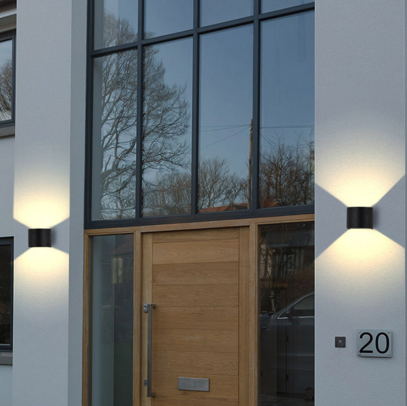 Hagood New Semicerchio Lampada da parete impermeabile Led Applique da parete Illuminazione per esterni Impermeabile IP65 Angolo di illuminazione regolabile