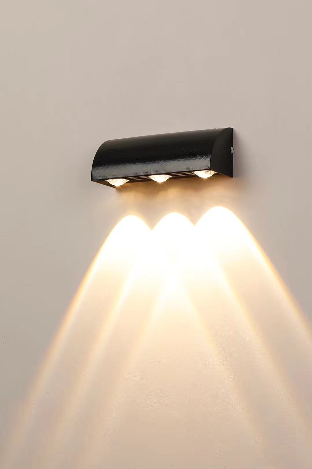 Moderna semplice lampada da parete esterna a LED impermeabile lampade da cortile cancello lampada terrazza balcone applique da giardino prezzo di fabbrica