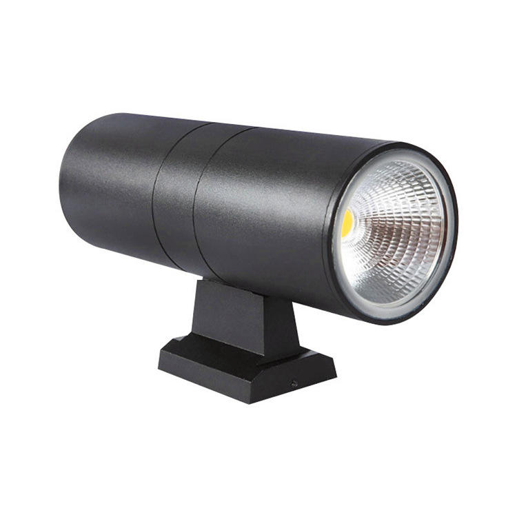 Commercio all'ingrosso di alta qualità impermeabile hotel moderno su e giù applique da parete IP65 Cob Led lampade da parete per esterni a parete