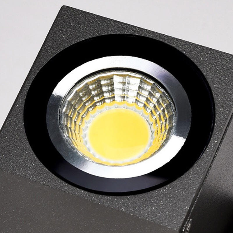 Lampada da parete per esterni stile moderno per la casa impermeabile IP65 Lampada a led su e giù Lampada da parete per esterni con portico da giardino