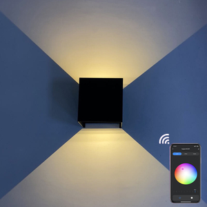 Lampada da parete impermeabile Hagood Wifi Lampada da parete a LED a parete RGB accanto al cambio di colore con Google Assistant e Amazon Alexa