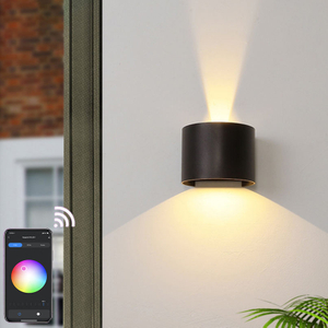 RGBW APP Control Lampada da parete semicircolare impermeabile IP65 Lampada da parete intelligente decorativa colorata