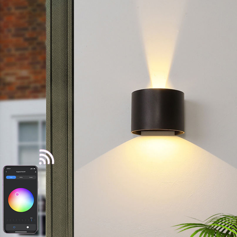 RGBW APP Control Lampada da parete semicircolare impermeabile IP65 Lampada da parete intelligente decorativa colorata