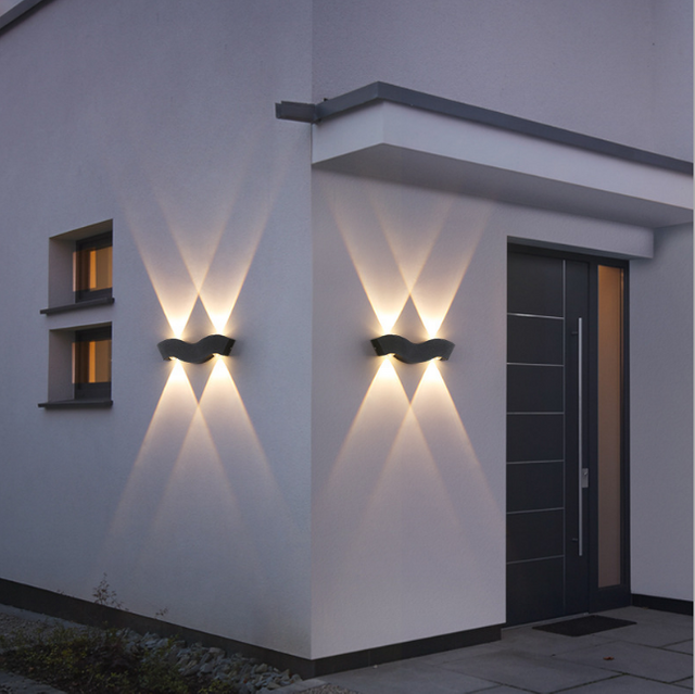 Lampada da parete impermeabile IP65 da 4W Lampada da parete per soggiorno a led semplice nordica Lampada da parete per corridoio dell'hotel Illuminazione su e giù
