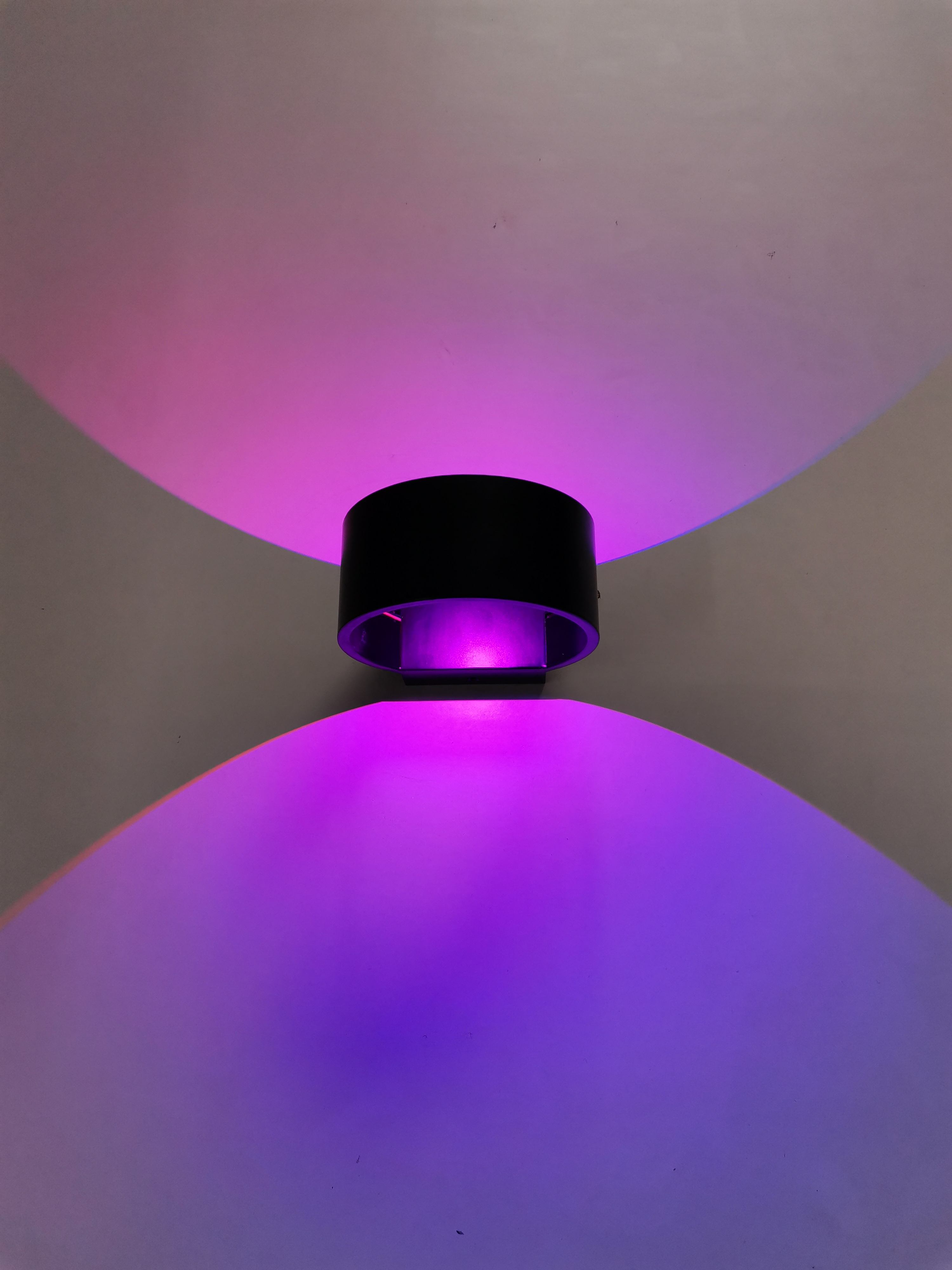 Lampada da parete Circle 5W RGB con controller per la decorazione di interni illumina le luci Lampada da parete a LED bianca/nera su e giù per la luce