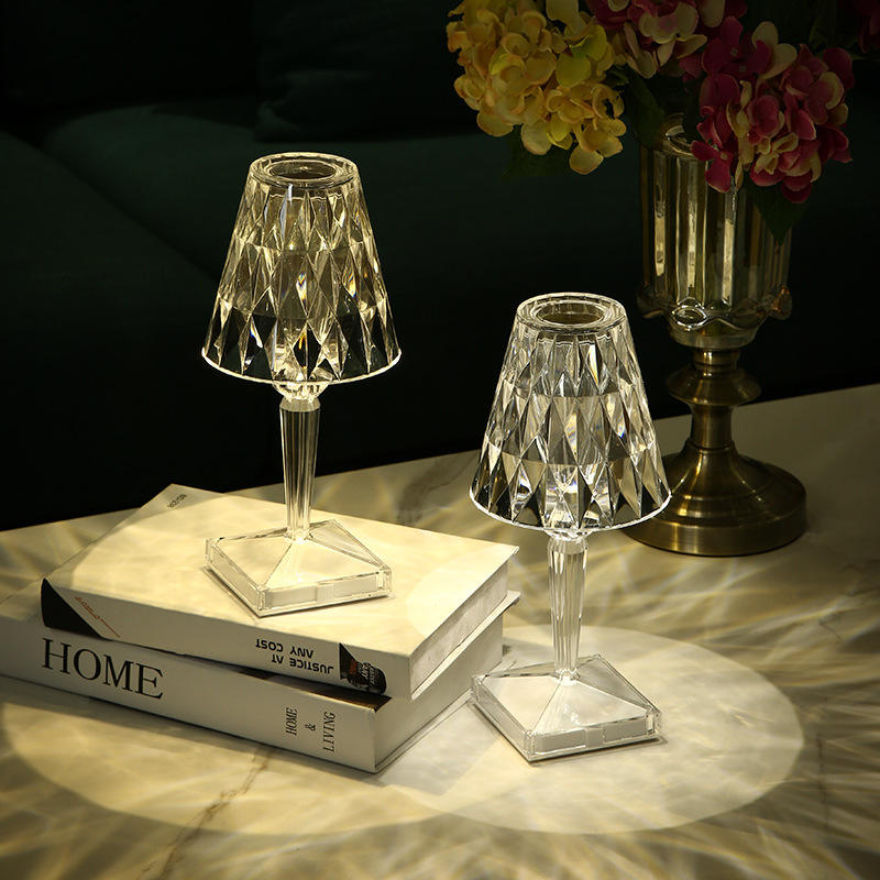Lampada da tavolo moderna in cristallo acrilico LED Rose Lamp Restaurant Bar Atmosphere Light Illuminazione per interni 