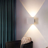 Moderna lampada da parete a LED per interni Lampada da comodino Soggiorno Illuminazione domestica Corridoio Corridoio Decorazione Luce in alluminio AC85-265V