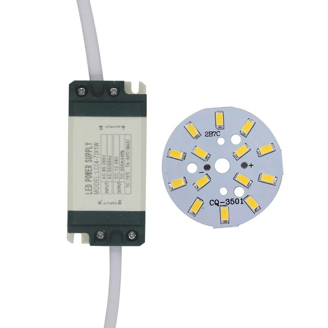 7W SMD5730 Chip a diodi emettitori di luce + alimentatore LED con guscio in plastica per plafoniera a LED
