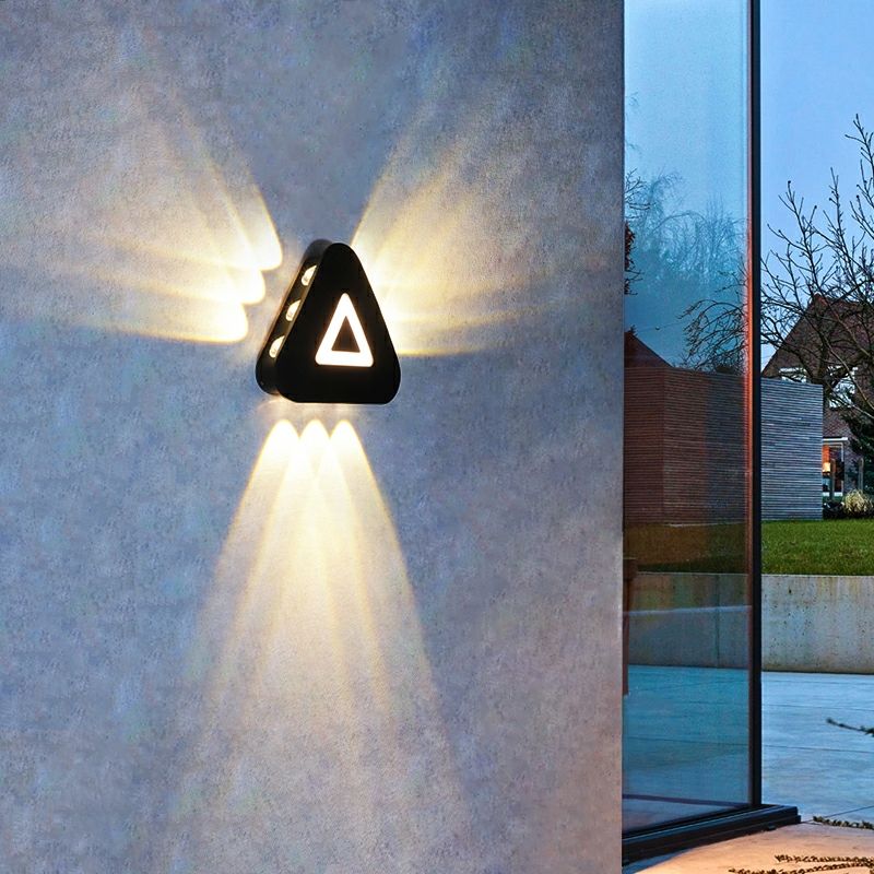 Lampade da parete a LED moderne e minimaliste a forma di triangolo Lampade da parete per esterni in stile nordico Soggiorno 12W AC85-265V Illuminazione fantasia semplice